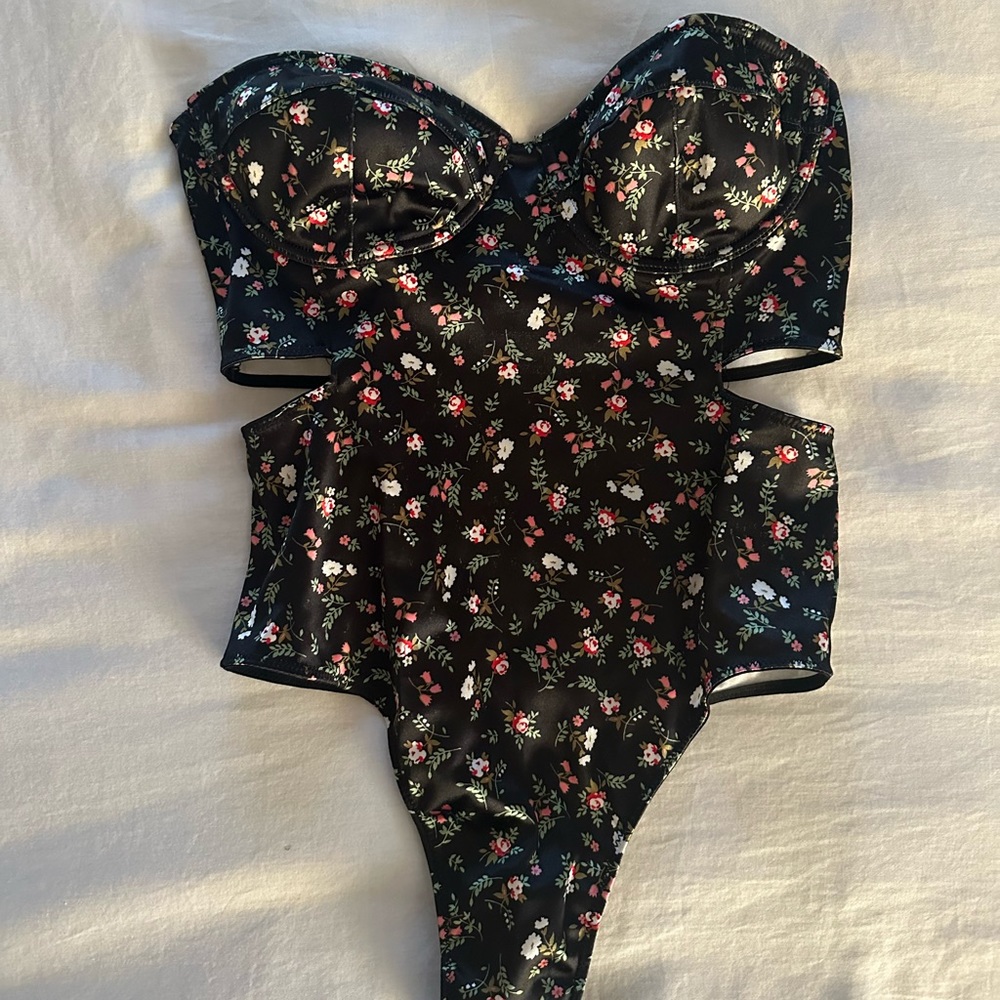 Urban outfitters black floral bodysuit